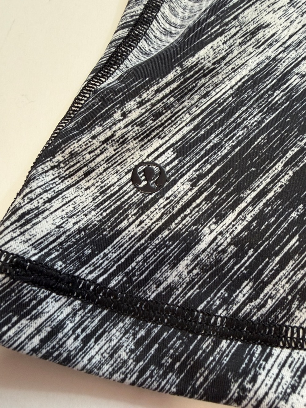 Lululemon tank - Picture 3 of 4